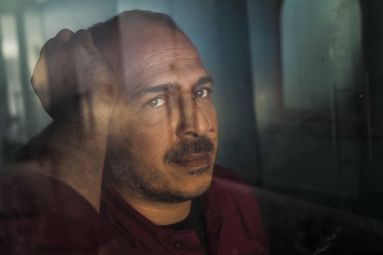 Dieci anni di aumento dello stress e dell’ansia: segnali d’allarme dalla salute globale